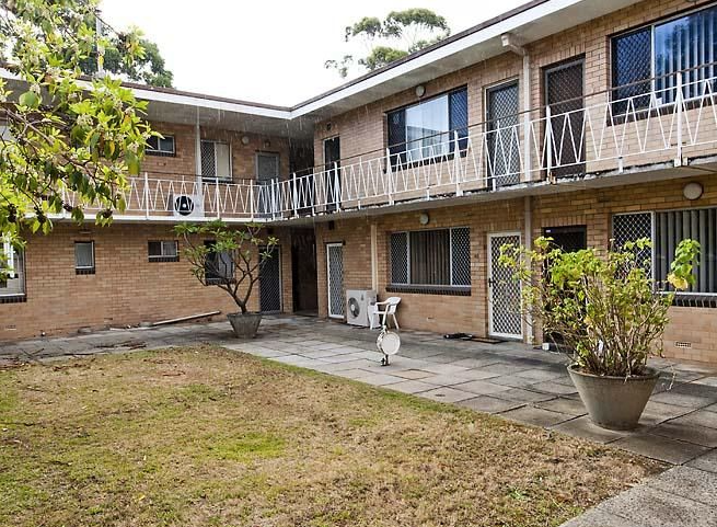 eagle 1283353 DIANELLA